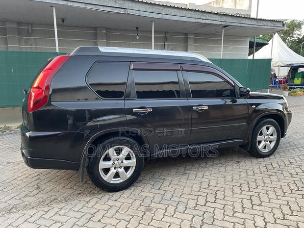 Nissan X-Trail 2.0 2007 Black