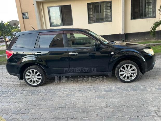 Subaru Forester 2011 Black