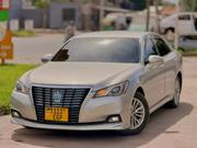 Toyota Crown 2017 Silver for sale