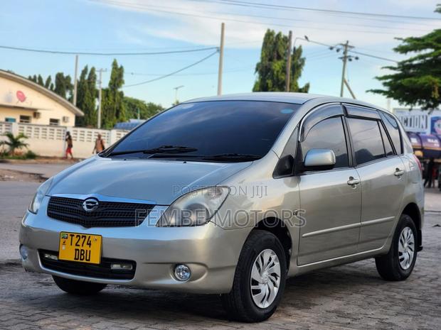 Toyota Corolla Spacio 2005 Silver
