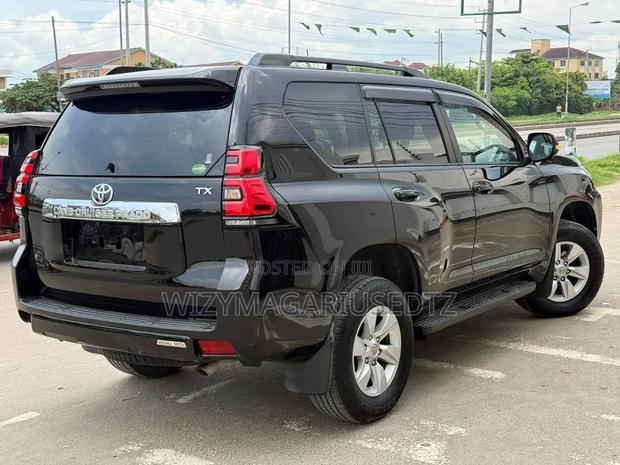 Toyota Land Cruiser Prado 2.8 2020 Purple