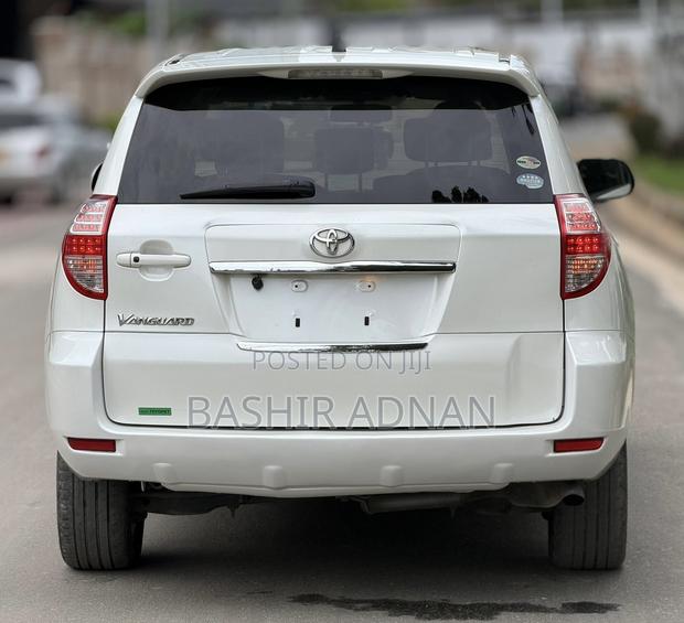 Toyota Vanguard 2009 Pearl