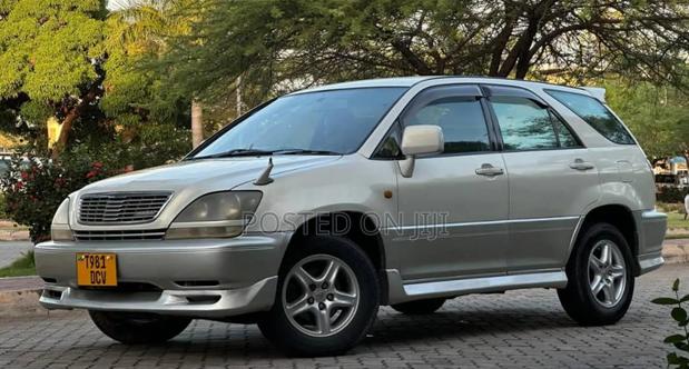 Toyota Harrier 2002 Silver