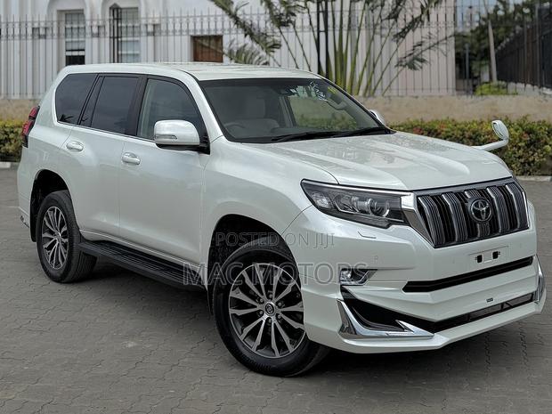 Toyota Land Cruiser Prado 2.8 2020 White