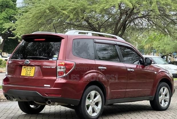 Subaru Forester 2010 Red