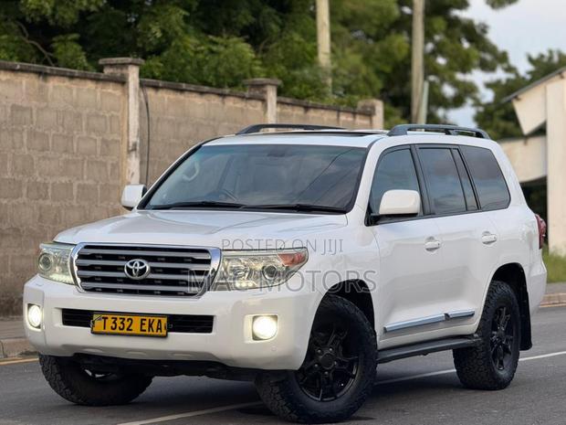 Toyota Land Cruiser 4.5 V8 VXR 2014 White