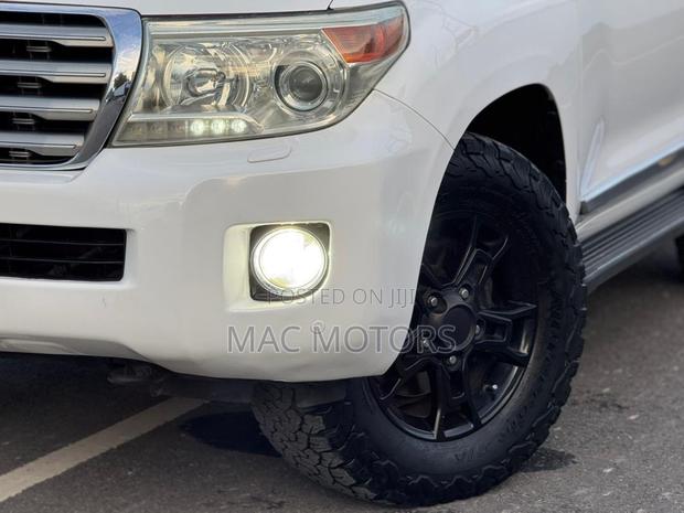 Toyota Land Cruiser 4.5 V8 VXR 2014 White