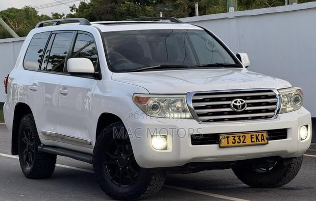 Toyota Land Cruiser 4.5 V8 VXR 2014 White