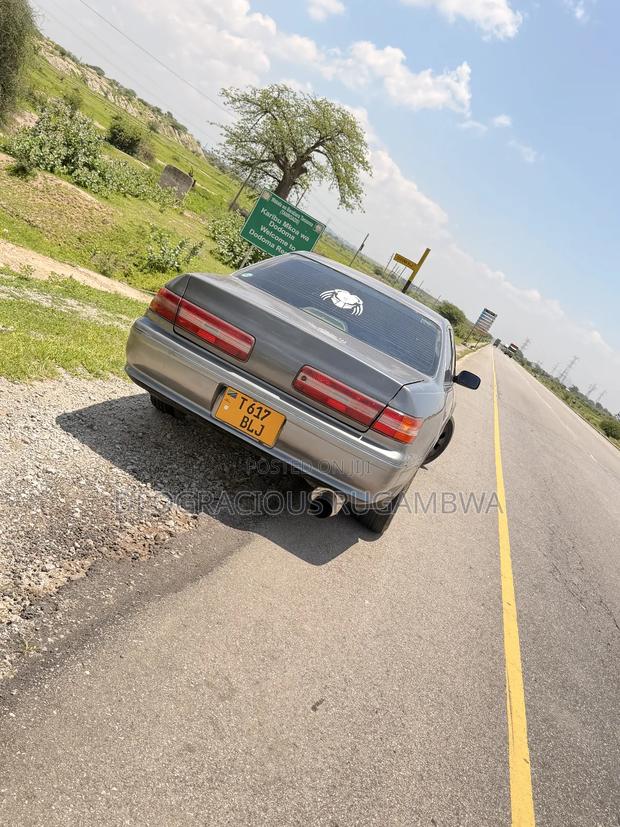 Toyota Mark II 2.0 RWD 1999 Gray