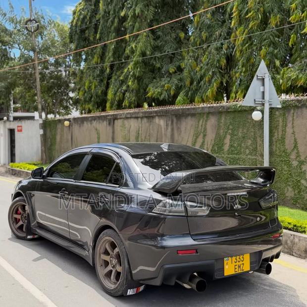 Mitsubishi Lancer Evo 2010 Black