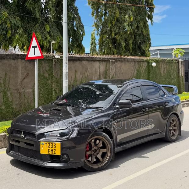 Mitsubishi Lancer Evo 2010 Black