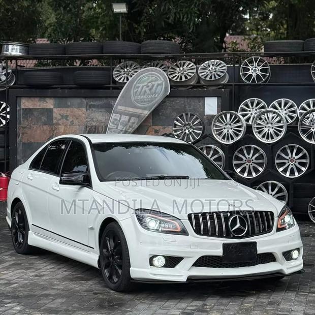 Mercedes-Benz C-Class C 200 Kompressor (W204) 2008 White