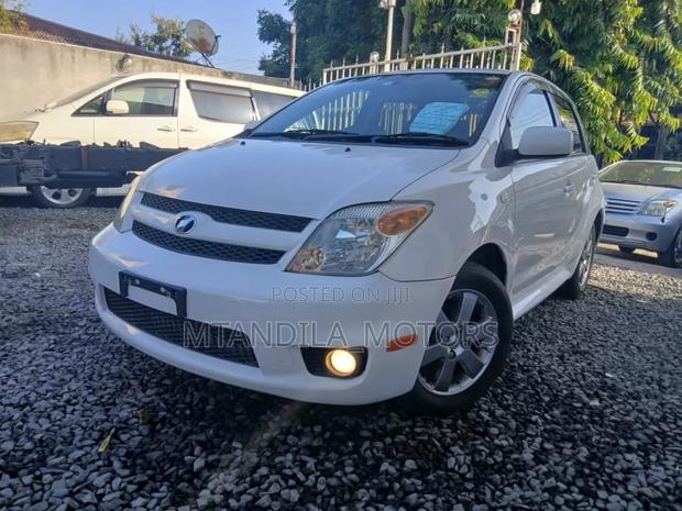Toyota IST 2007 White