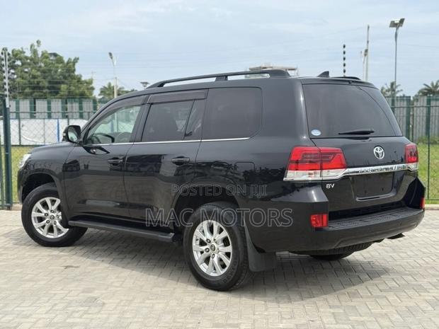 Toyota Land Cruiser 2017 Black