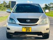 Toyota Harrier 2005 Gold for sale