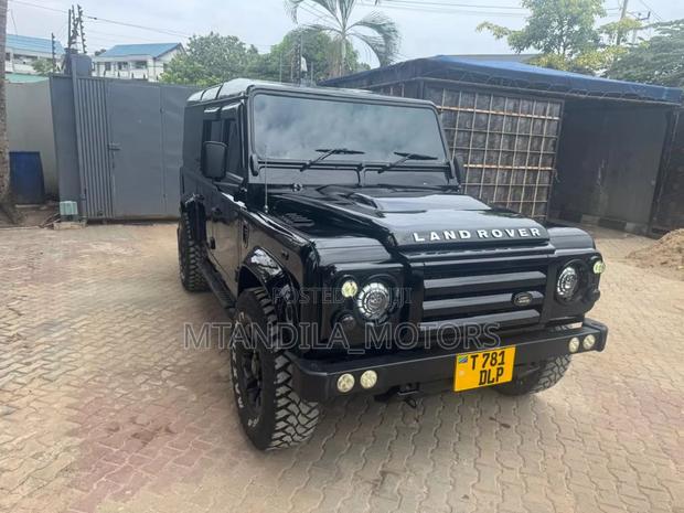 Land Rover Defender 2015 Black