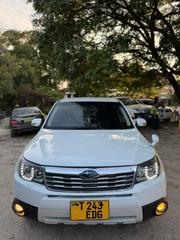 Subaru Forester 2011 White for sale