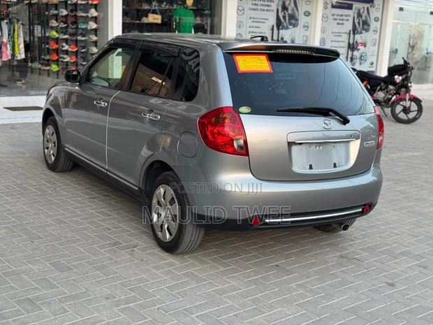 Mazda Verisa 2010 Gray
