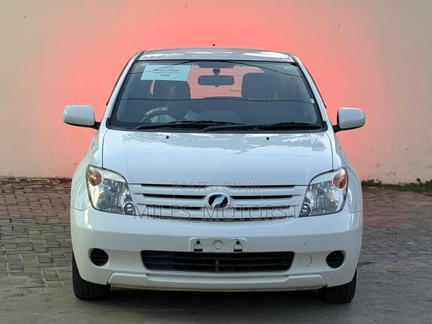 Toyota IST 2005 White