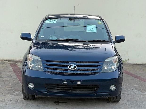Toyota IST 2006 Blue