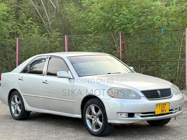 Toyota Mark II 2002 Silver
