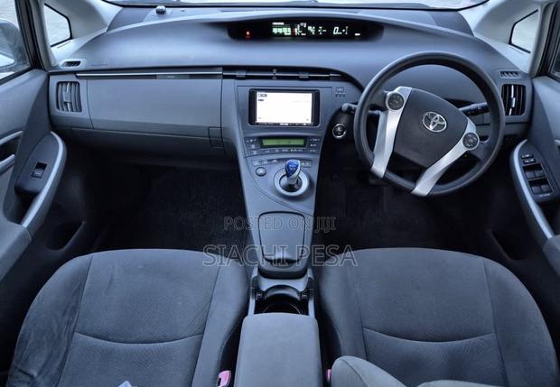 Toyota Prius 2011 Silver