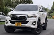Toyota Hilux 2018 White for sale