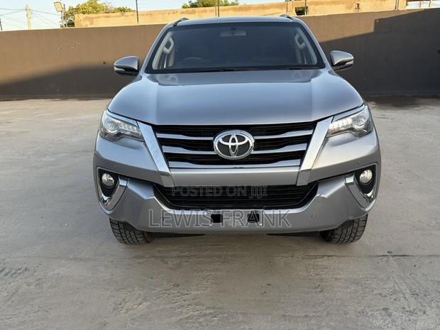 Toyota Fortuner 2018 Gray