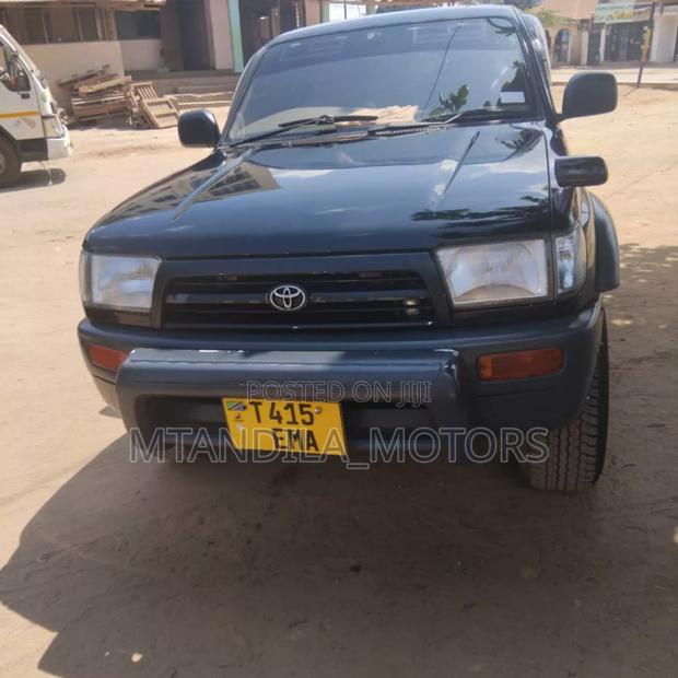 Toyota Hilux Surf 2.7 SSR 2003 Black