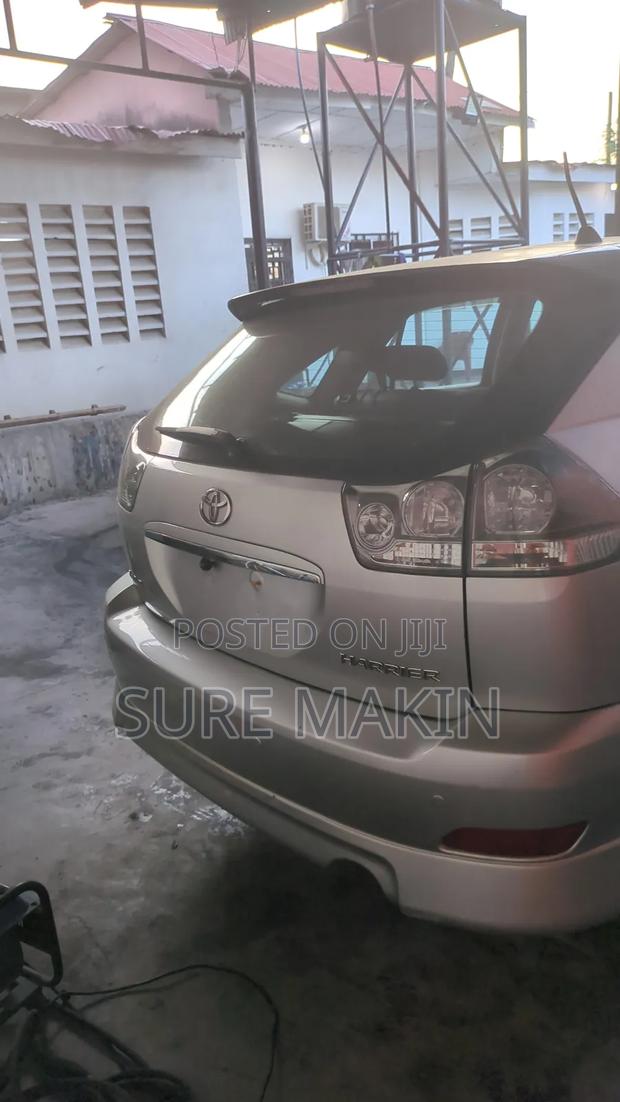 Toyota Harrier 2.4 4WD 2011 White