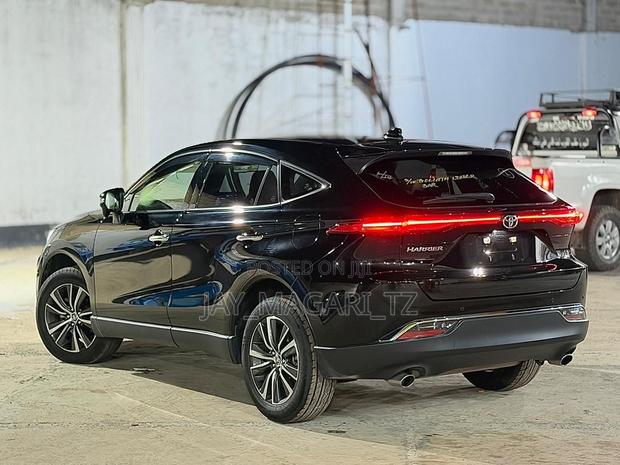 Toyota Harrier 2021 Black