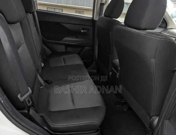 Mitsubishi Outlander 2017 White