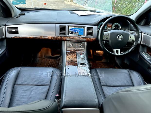 Jaguar XF 3.0 V6 2009 Silver