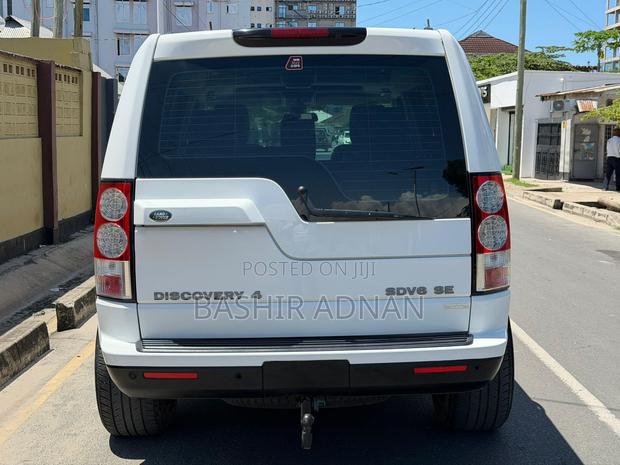 Land Rover Discovery 2013 Pearl