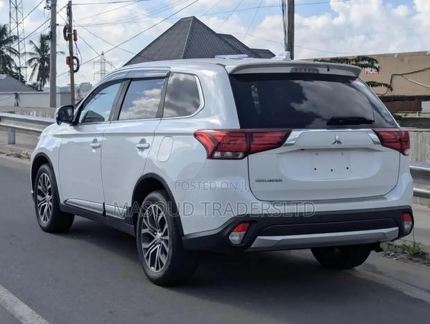 Mitsubishi Outlander 2.4 PHEV AWD 2017 White