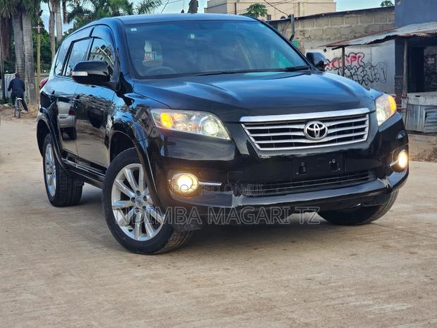 Toyota Vanguard 2010 Black