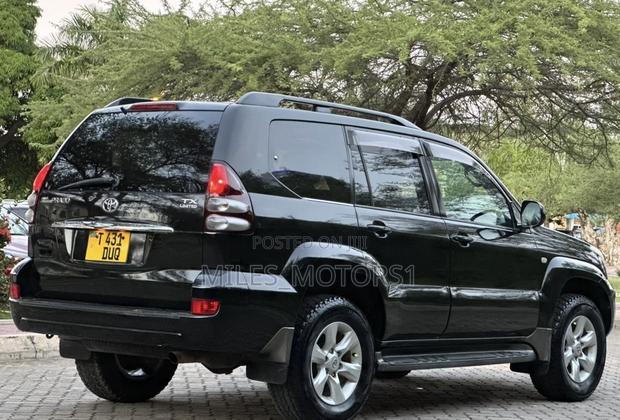 Toyota Land Cruiser Prado 2005 Black
