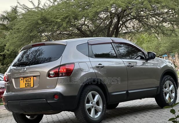 Nissan Dualis 2009 Beige
