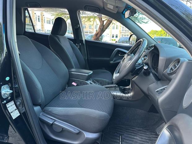 Toyota Vanguard 2013 Black