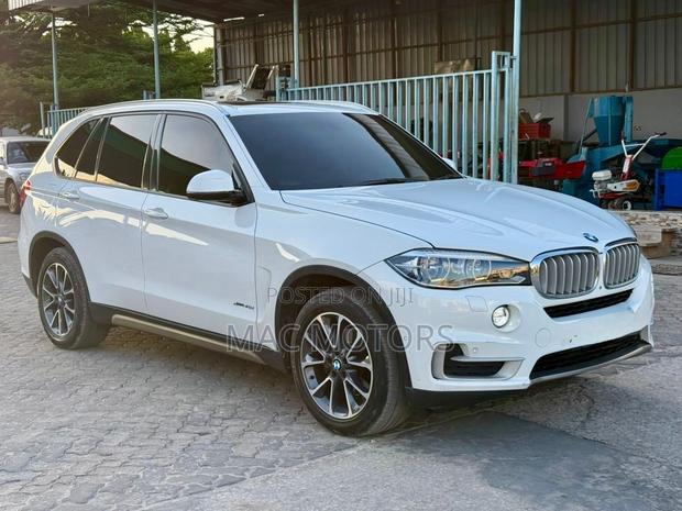 BMW X5 sDrive35i 4dr SUV (3.0L 6cyl Turbo 8A) 2015 White