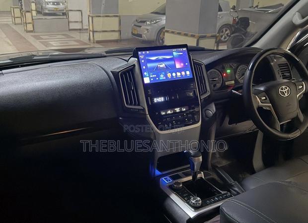 Toyota Land Cruiser 2016 Black