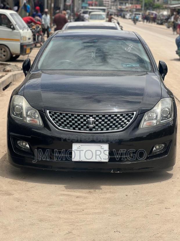 Toyota Crown 2009 Black