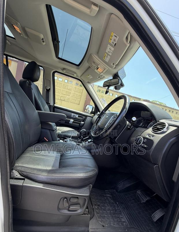 Land Rover Discovery 2013 Pearl