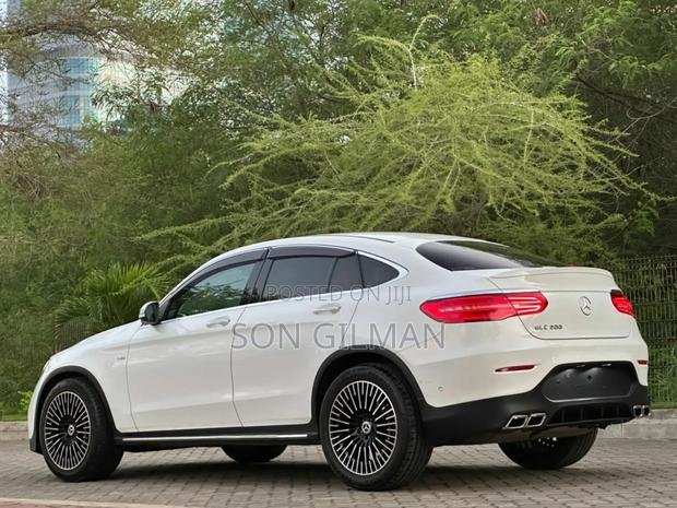 Mercedes-Benz GLC-Class 2017 White