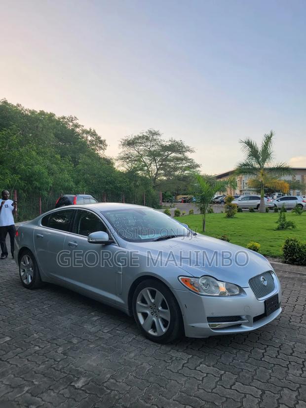 Jaguar XF 2009 Silver