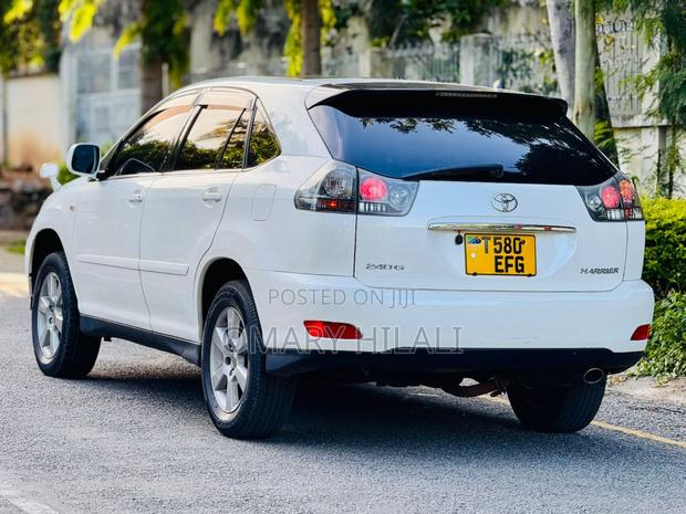 Toyota Harrier 2006 White