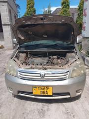 Toyota Raum 2007 Silver for sale