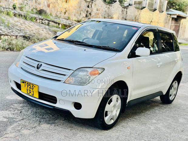 Toyota IST 2003 White