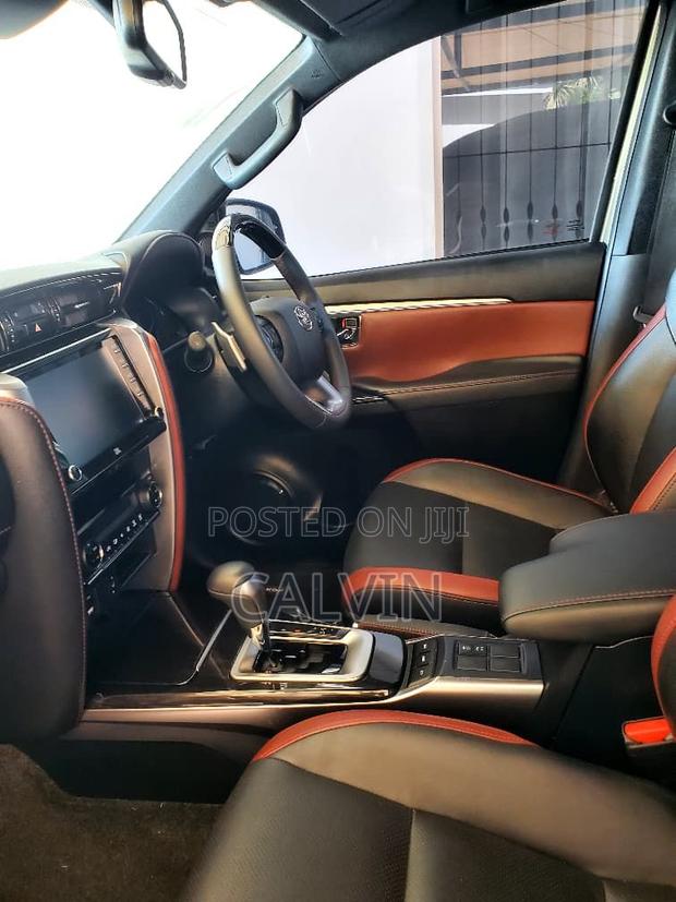 Toyota Fortuner 2024 Beige