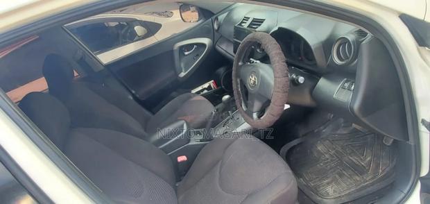 Toyota Vitz 2004 Pink